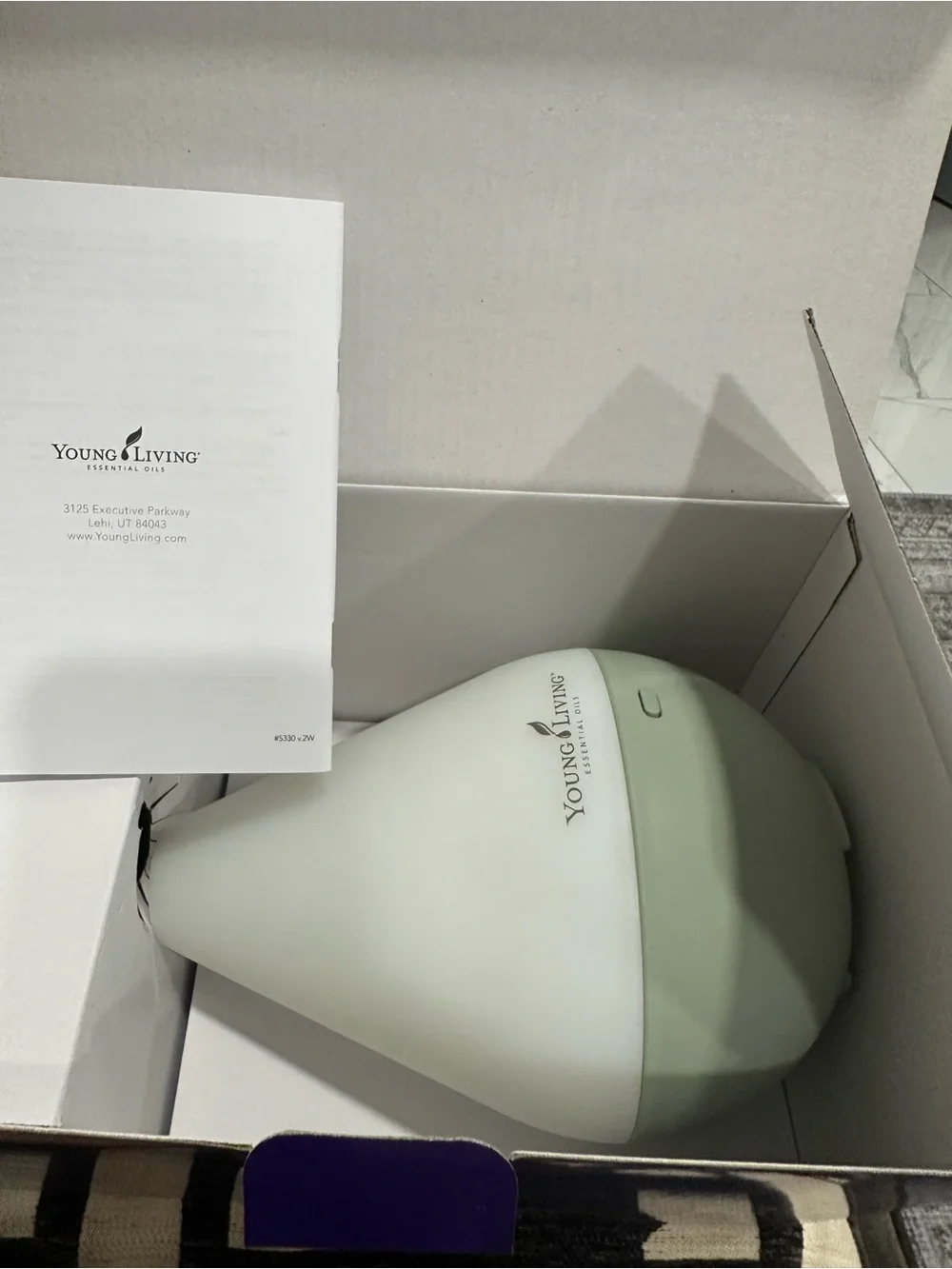 New Young Living Dewdrop Diffuser plus Oils